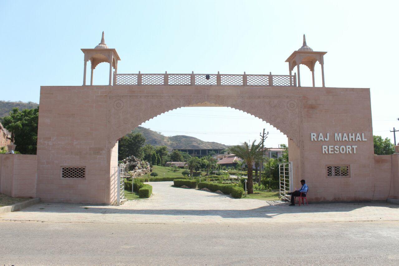 Raj Mahal Resort & Spa Neemrana Exterior foto